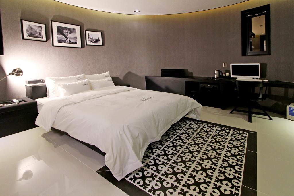 Hotel Londoner Gimhae Eksteriør bilde